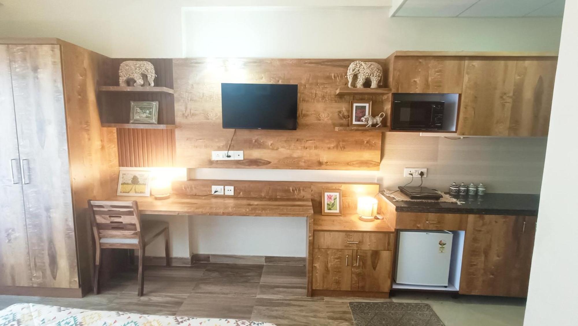Maya Studio Greater Noida Luaran gambar
