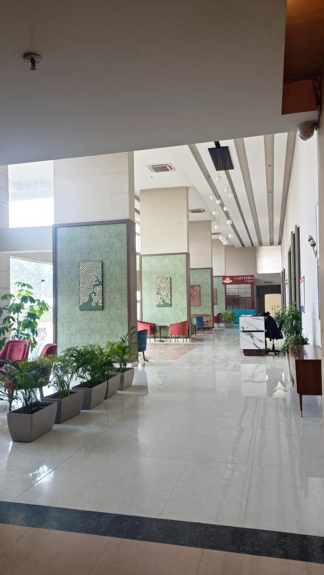 Maya Studio Greater Noida Luaran gambar