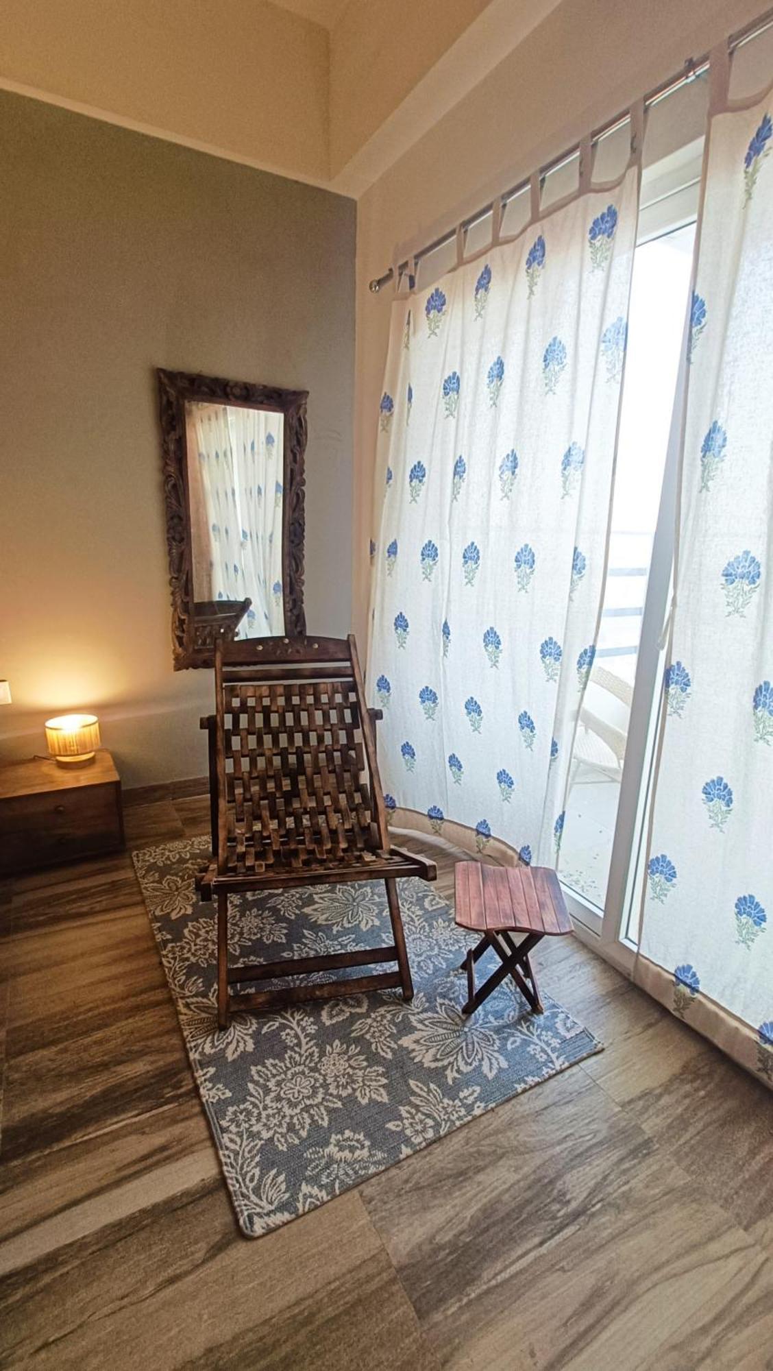 Maya Studio Greater Noida Luaran gambar